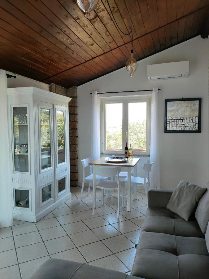 Villa Unica - Appartamenti Alba E Tramonto Isola Rossa  Exterior foto